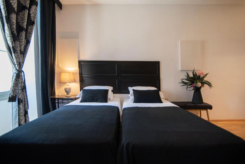 Emporikon Athens Hotel - image 10
