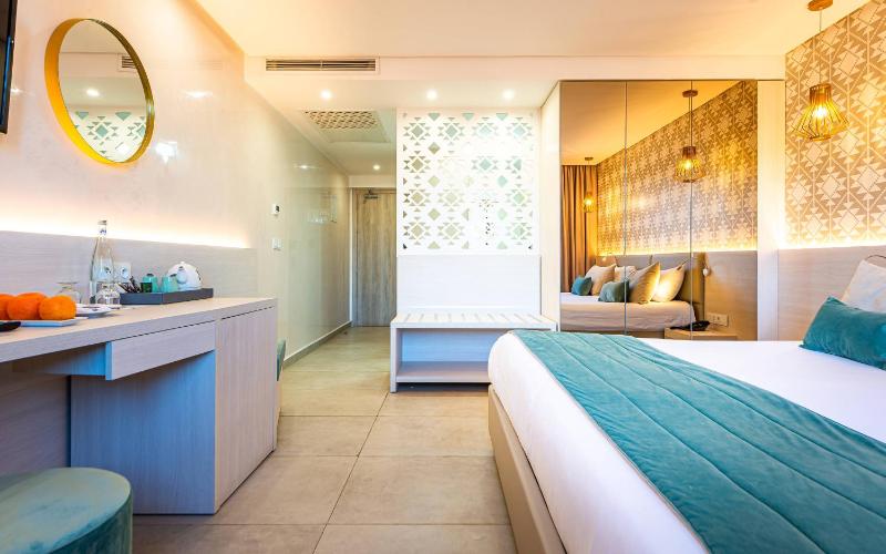 Double Room with Pool View