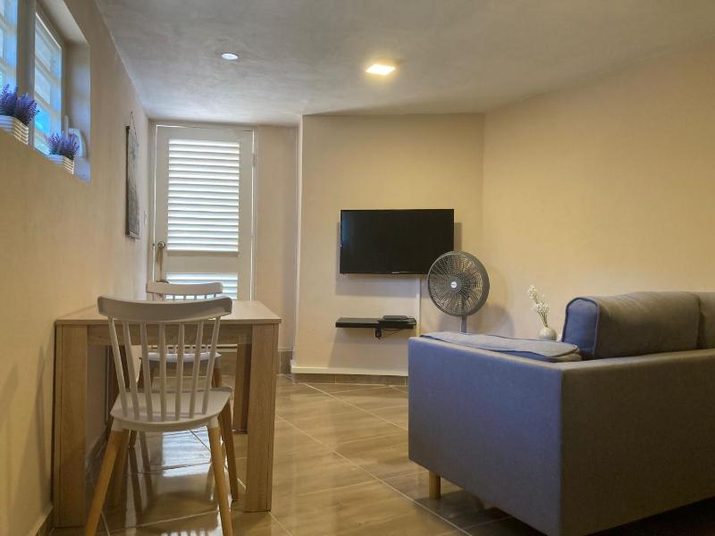 Place2cu-Studio apartment - image 9