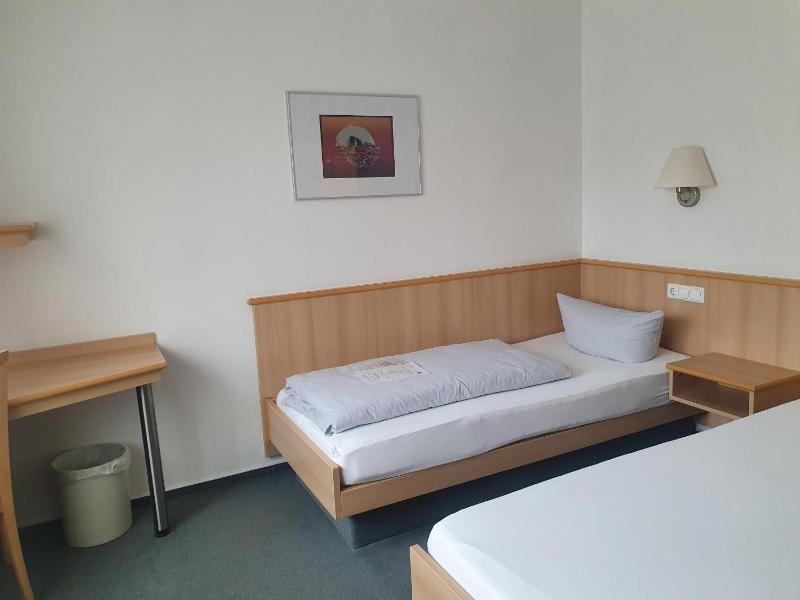 Double or Twin Room image 2