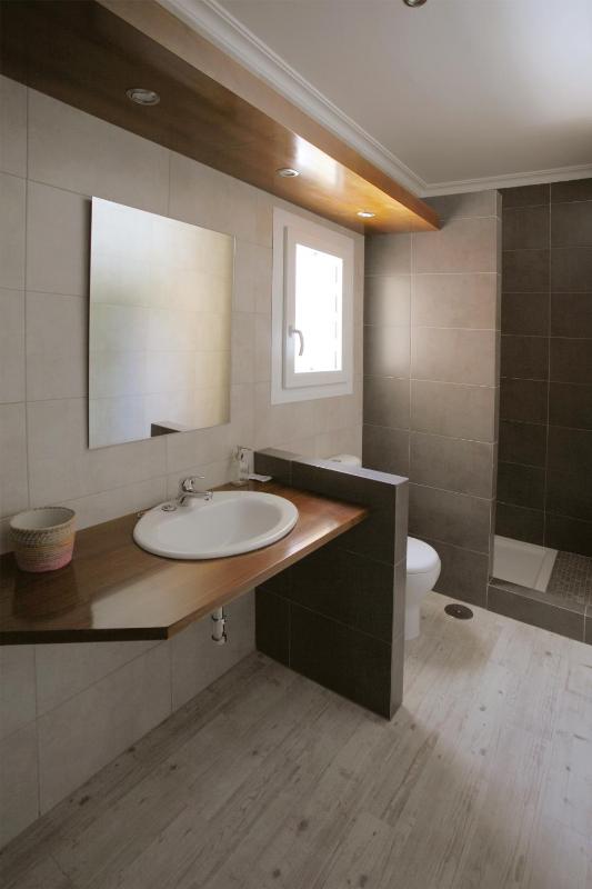 Standard Triple Room image 2
