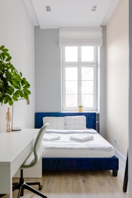 Elegant 2BR Amazing Old Town Views Plac Solny Walk to Rynek! Amenities - image 13