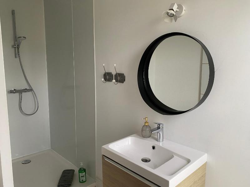 Double Room image 3