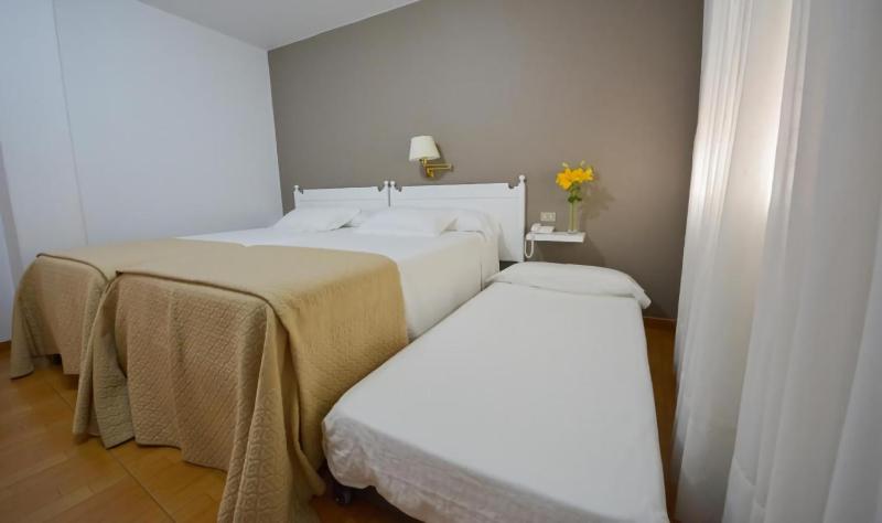Triple Room image 1