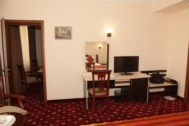 Family Room image 4