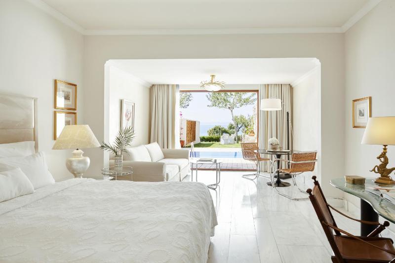 Pool Suite image 1