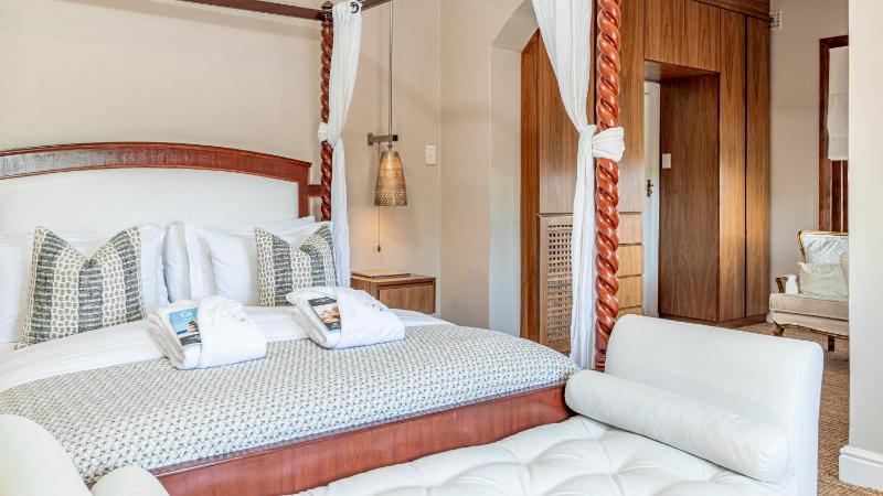 Suite with Private Balcony image 4