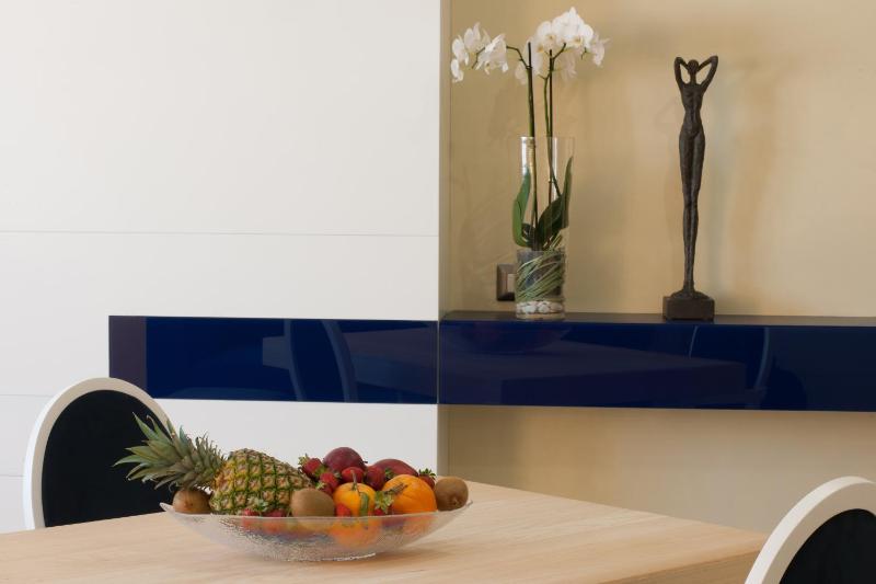 Suite with Hot Tub image 3