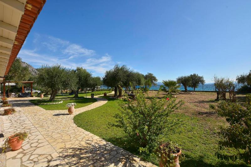 Studio - Sea Front (2 Adults) image 4