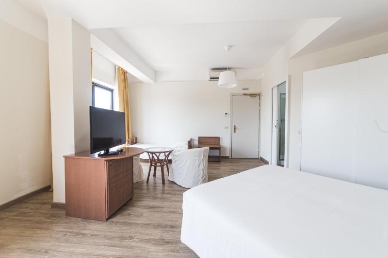 Triple Room image 4