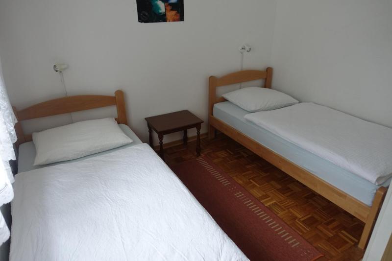 One-Bedroom Apartment (3 Adults) image 3