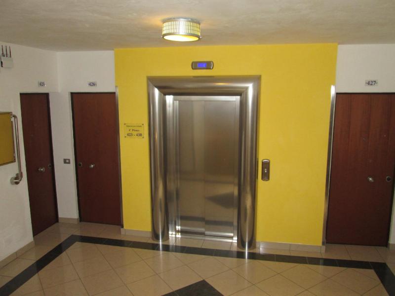 Standard Triple Studio with Balcony image 3