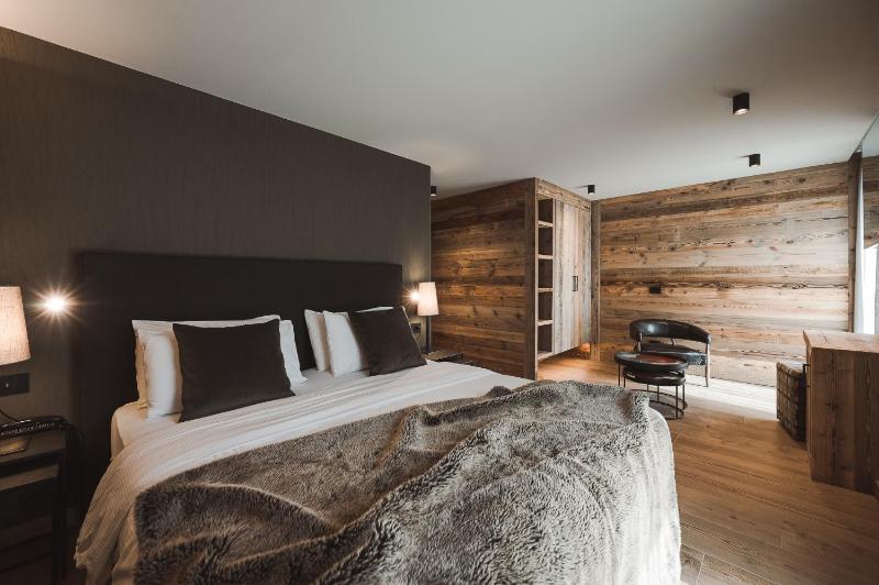 Superior Double or Twin Room image 3