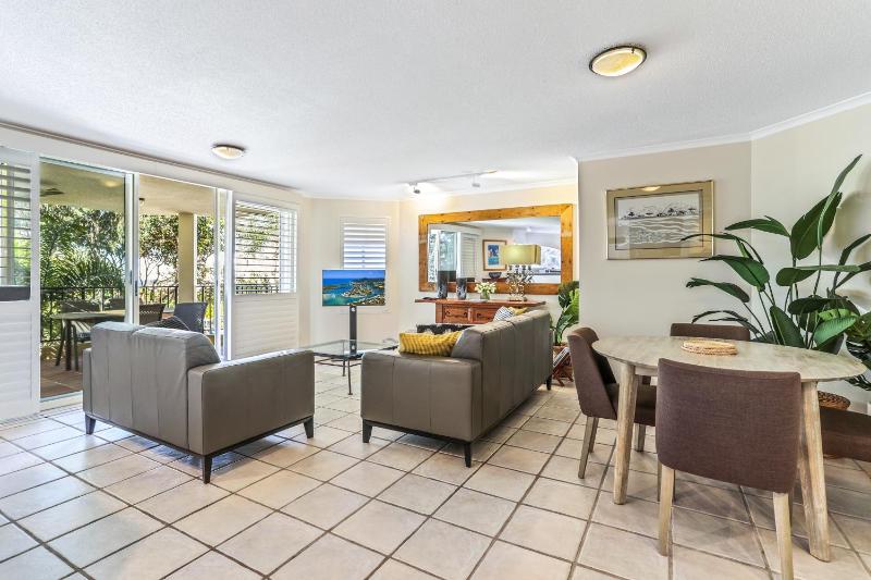 Delightful apartment close to the beach Sunshine Beach - image 11