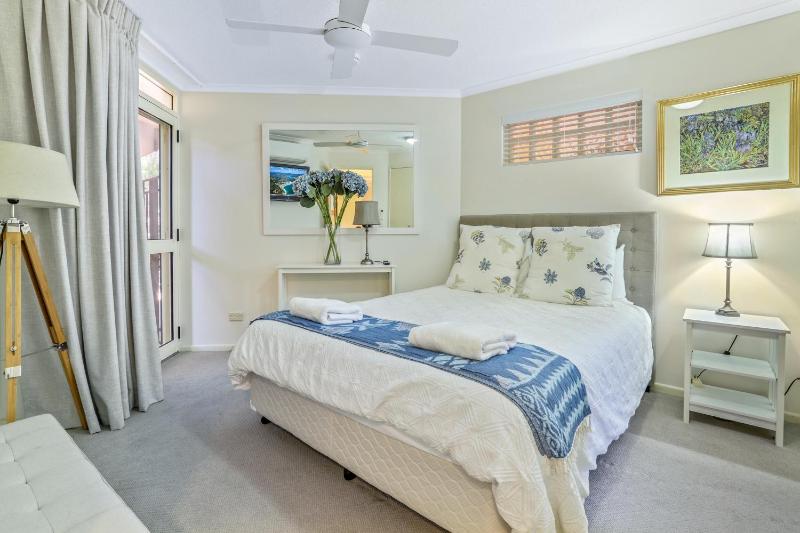 Delightful apartment close to the beach Sunshine Beach - image 8