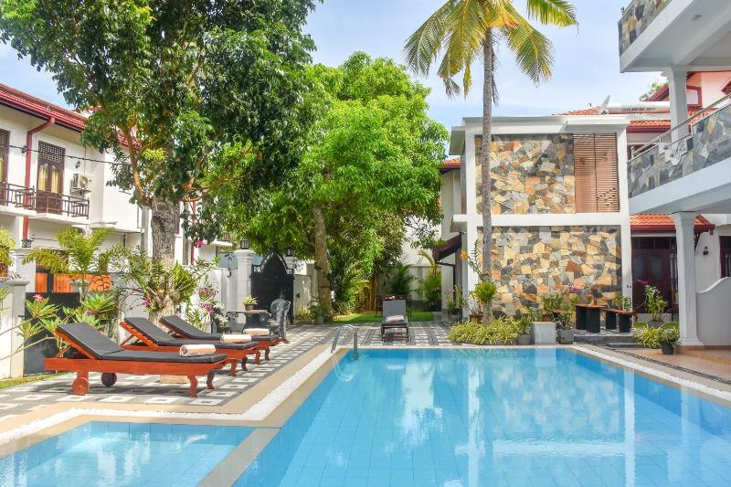 Villa De White Sambur Images