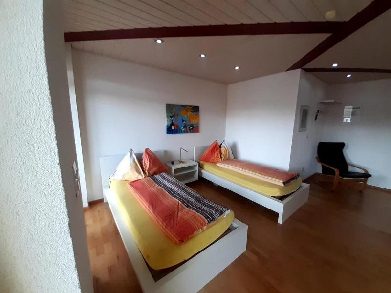 Standard Twin Room image 1