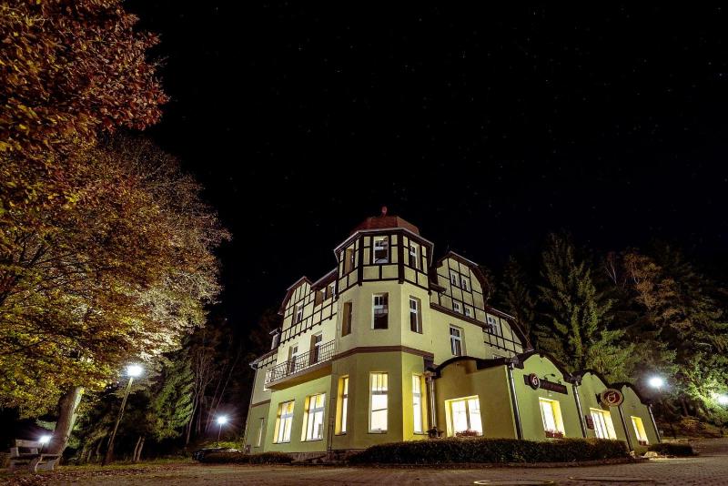 Hotel Hubertus - image 39