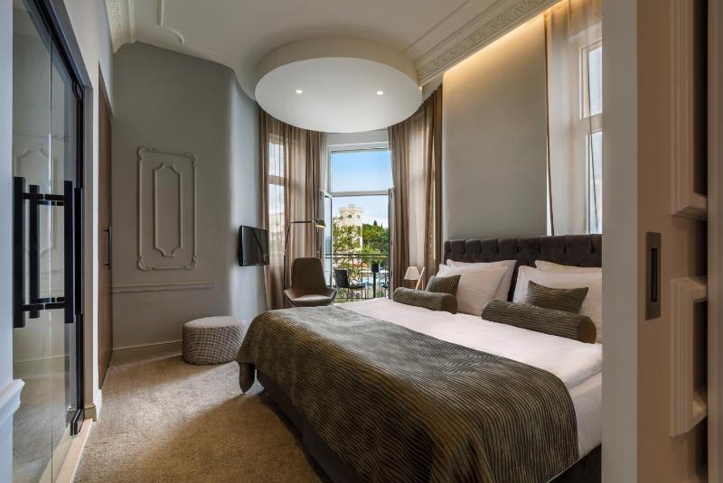 Junior Suite with Sea View image 1