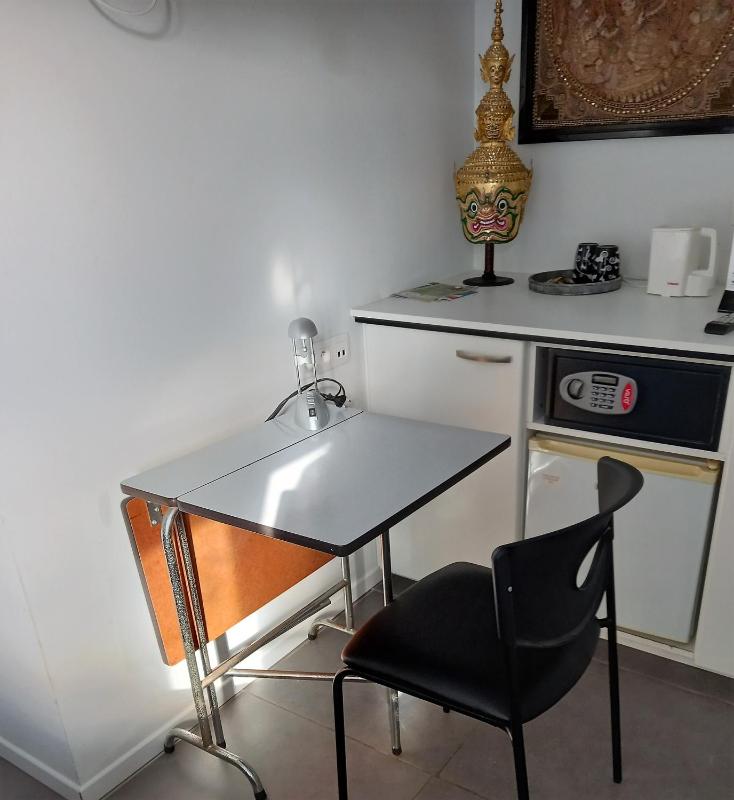 Double Room with Private Bathroom image 4