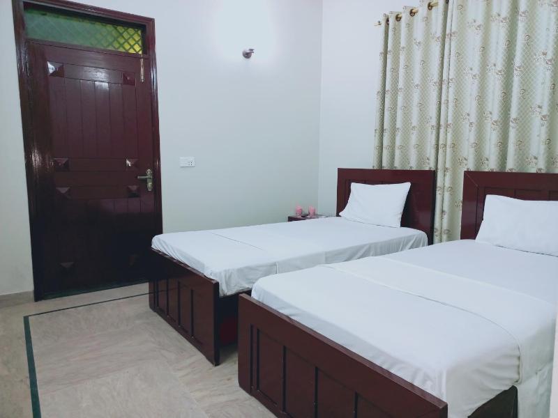 Deluxe Double Room image 4