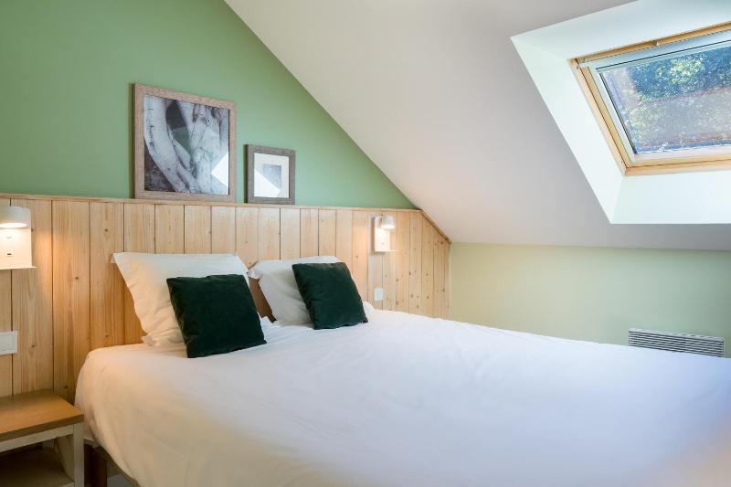 Two-Bedroom Duplex Apartment with  Balcony (6 People) image 4