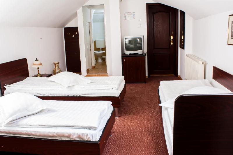 Triple Room image 2
