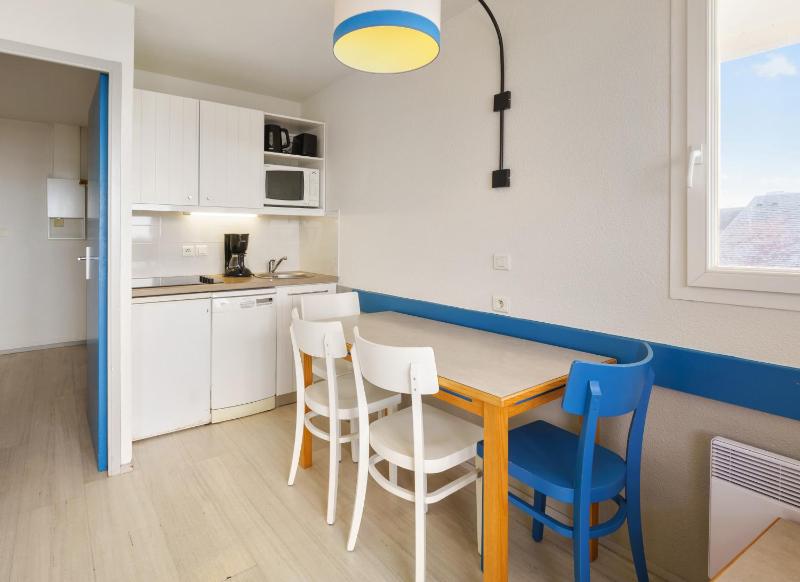 Studio with Sleeping Alcove and  Balcony (4 Peoples) - Sea View image 1