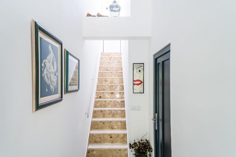 One Bedroom Apartment with Balcony image 4