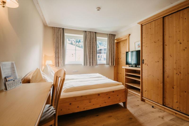Single Room image 3