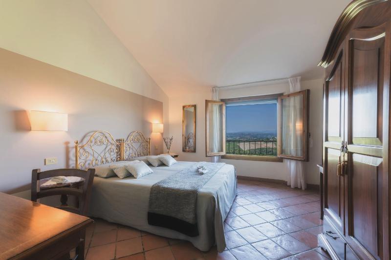 Double or Twin Room with View image 3
