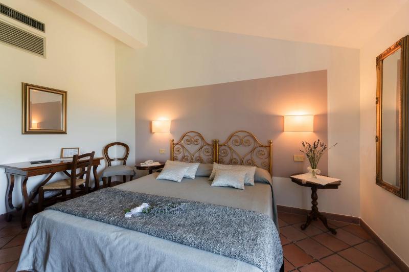 Double or Twin Room with View image 4