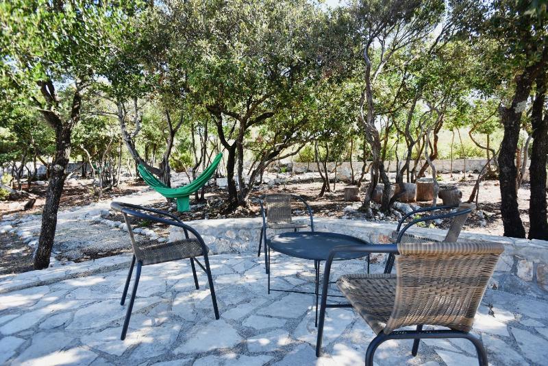 Villa Shanti - Pool Beach & Basketball court - image 13