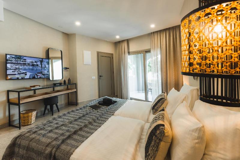 Double Room with Garden View image 1