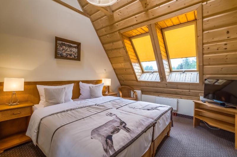 Standard Double Room image 2