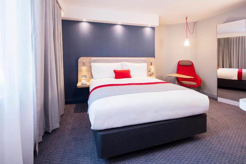 Standard Double Room with Free Hot Breakfast image 4