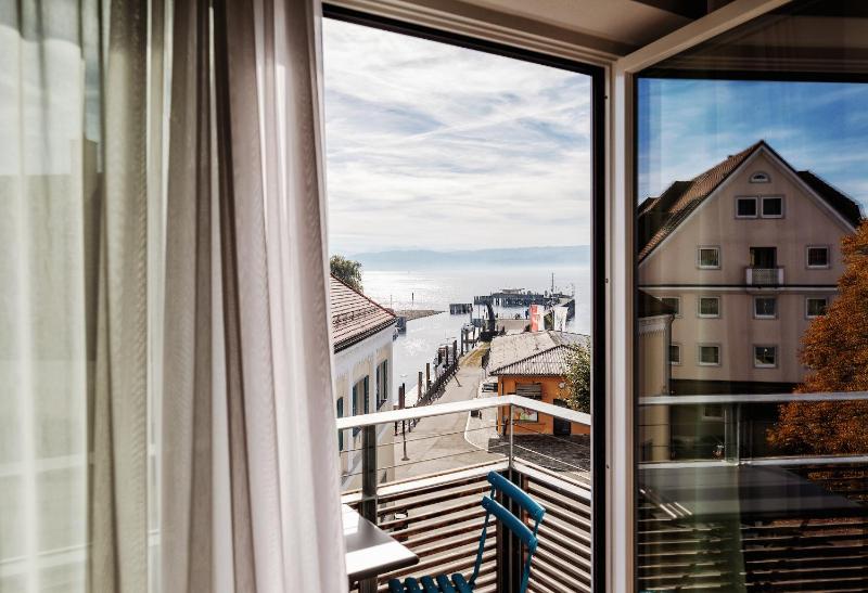  Superior Double Room with Partial Sea View and Balcony image 3