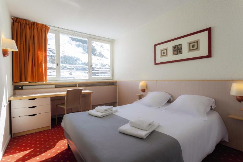 Double Room with Mountain View image 1