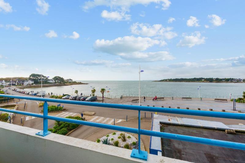 One-Bedroom Duplex Apartment with Balcony (4 People) - Sea View image 1