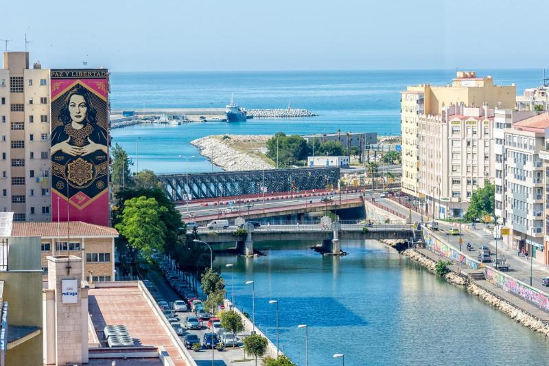 Apartment with Sea View image 3