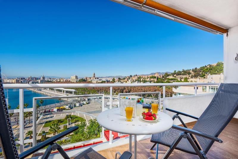 Apartment with Sea View image 1