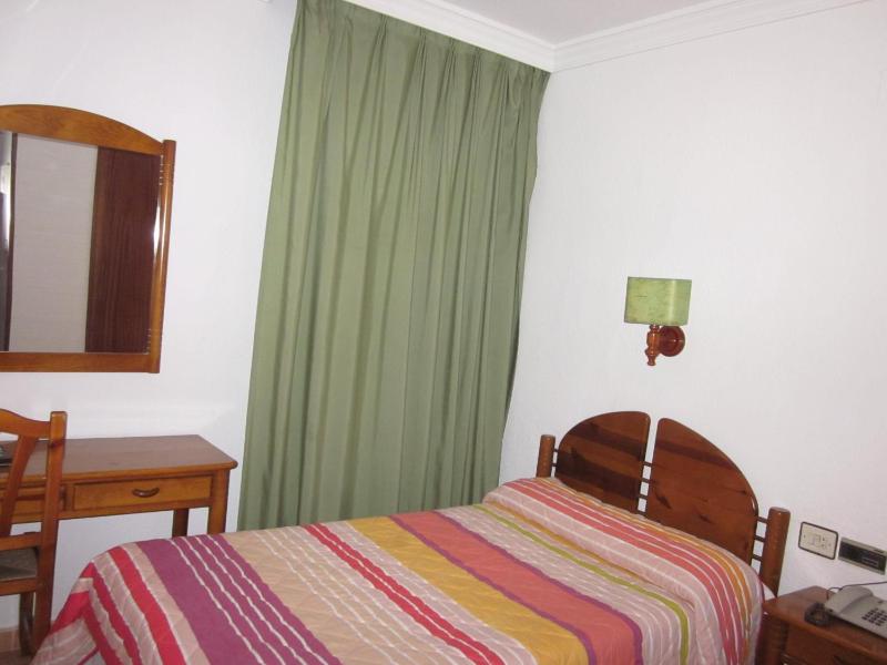 Single Room image 2
