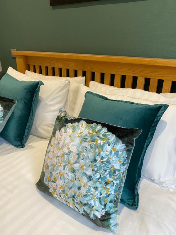 Double Room image 2