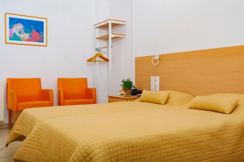 Family Room with Side Sea View image 4