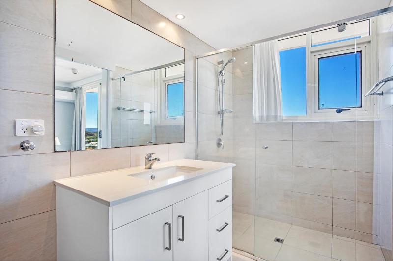 Southern Cross Beachfront Holiday Apartments - image 5