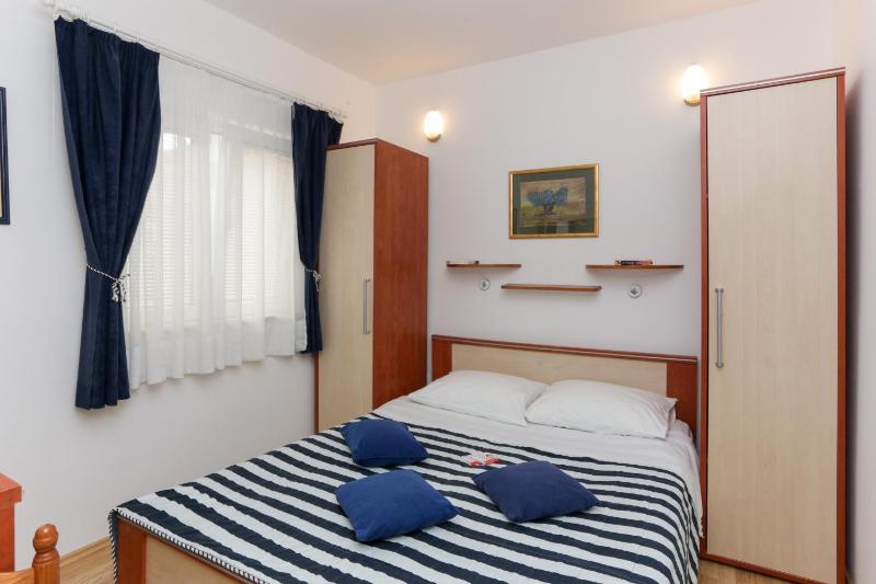Two Bedroom Apartment with Terrace and Sea View image 1