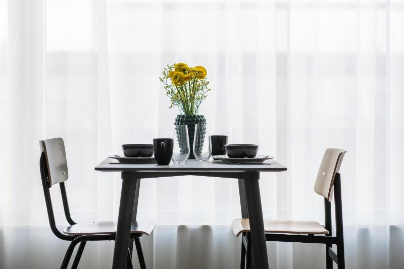 Studio with Balcony image 2