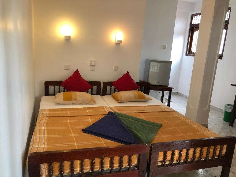 Double Room image 2