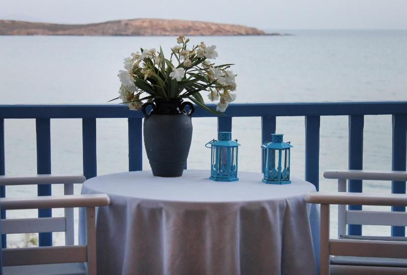Double or Twin Room with Sea View image 4