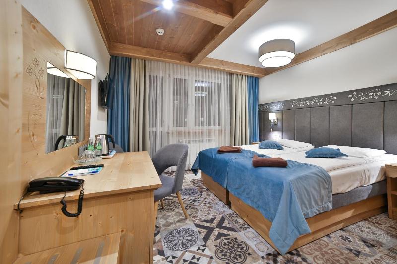 Deluxe Double Room image 4